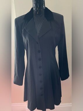 Le Chateau Black Blazer Dress With Velvet Collar & Buttons Size 11